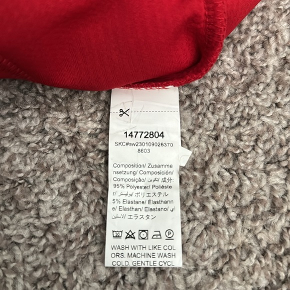 NWOT Bundle of three crop tops - Picture 8 of 16